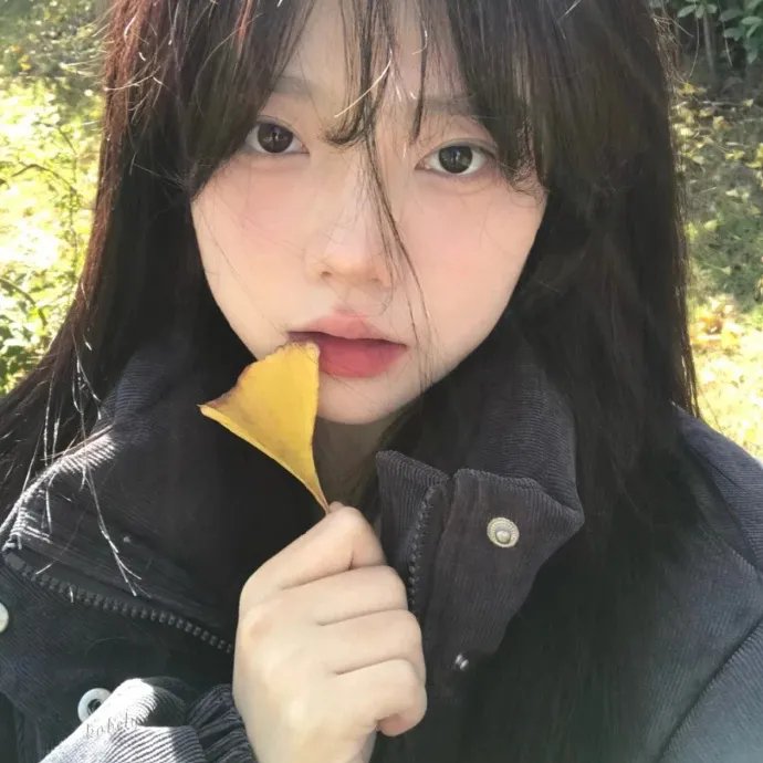 青青河畔草